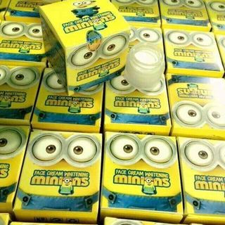Kem tră´ng da minions