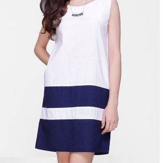 Đầm suông linen phối màu thời trang