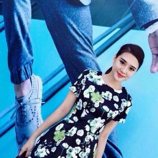 Đầm xoè nhẹ tay con in hoa 2 mặt