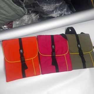 Túi ipad crumpler chất liệu vải hàng