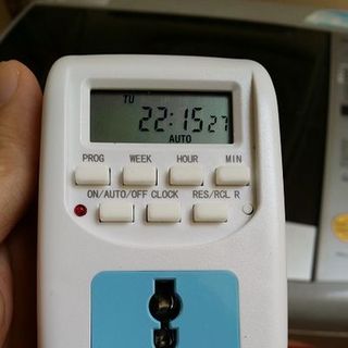 Ổ cắm timer hẹn giờ tm01 tắt/mở thiết bị tự động