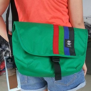 Túi ipad máy ảnh crumpler free wheeler mesenger dành cho bạn nữ t004