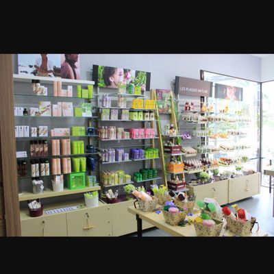  CỬA HÀNG MỸ PHẨM CAO CẤP YVES ROCHER
