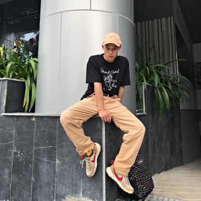 Dũng Lạ 20