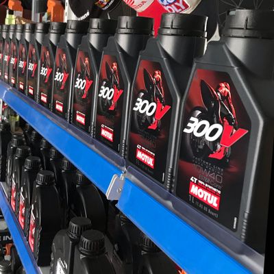 Trung Tâm Nhớt Nhập Khẩu Huy Racing Oil