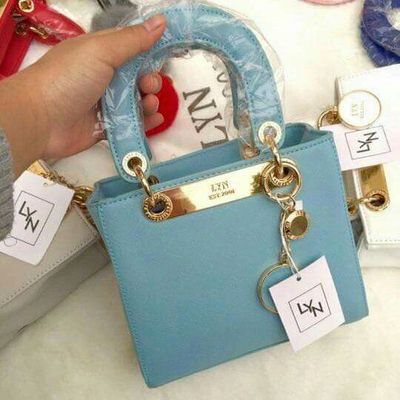 Hana shop Sỉ lẻ túi xách  F1 Q