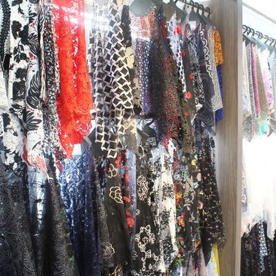 Công Ty Bán Sỉ Và Lẻ Các Loại Vải Ren