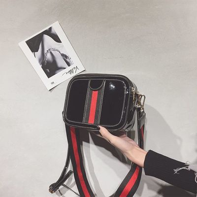 Mo'CHIC - Clothing $ Bags