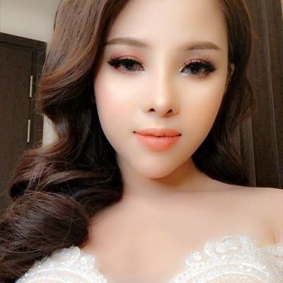 mỹ phẩm elly white