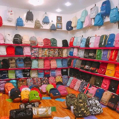 Công Ty TNHH XNK Lợi Hồng Phát