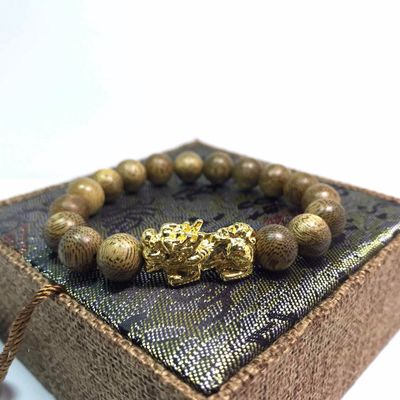 Vòng phong thủy Shop