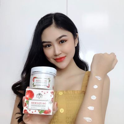 Kem Lựu Đỏ