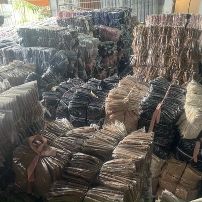 Chuyên sỉ áo khoác hot trend
