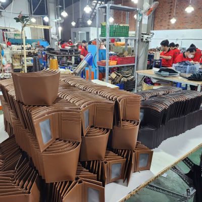 Nguyệt xưởng ví dây lưng