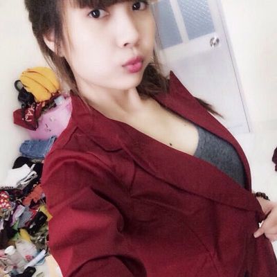 Xưởng Áo Khoác Hoàng Hạnh