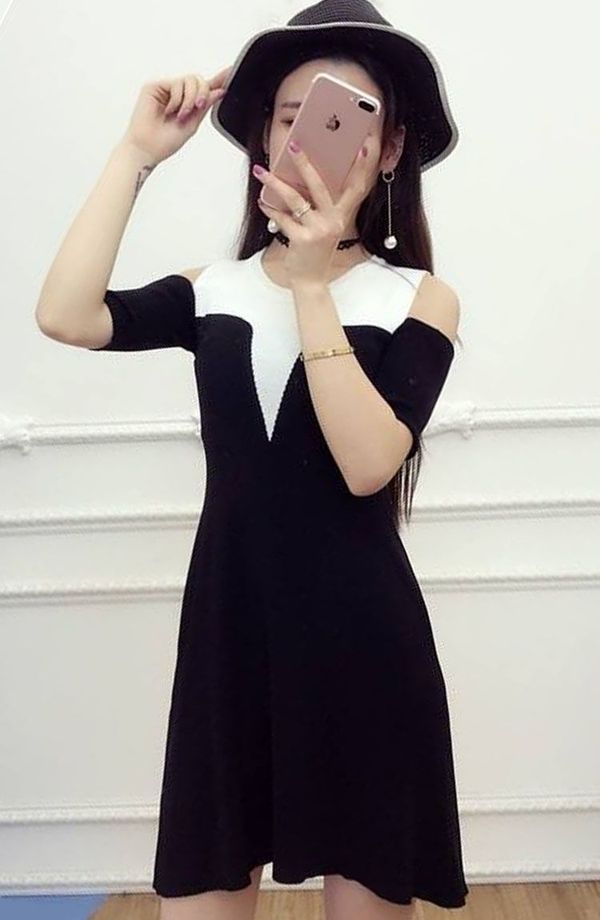 Váy đen trắng cổ vuông, đầm nữ tay bồng phối nơ trước ngực Design by MFF  V05 - Chân váy | ThờiTrangNữ.vn