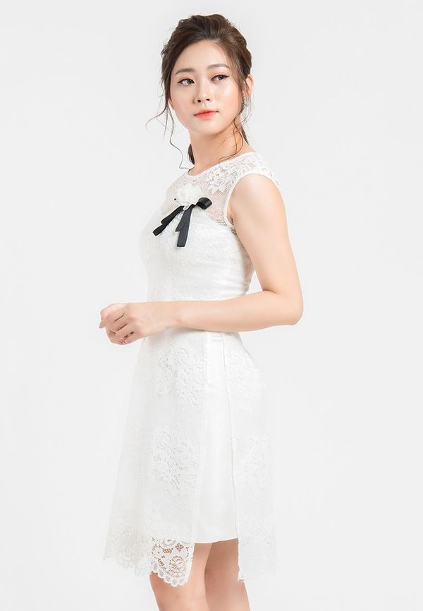 Đầm ren trắng xòe ngắn tay - Bán sỉ thời trang mỹ phẩm