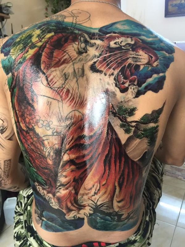 Hình xăm dán tattoo rồng đẹp kín lưng trắng đen 34x48cm- tặng bắp tay xinh  15x21cm