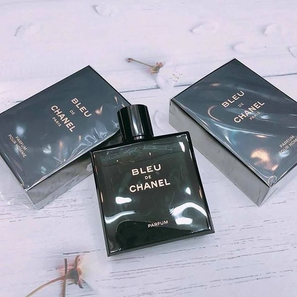 Trên tay nước hoa Chanel Bleu De Chanel Parfum pour Homme bản chữ vàng  50ml  YouTube