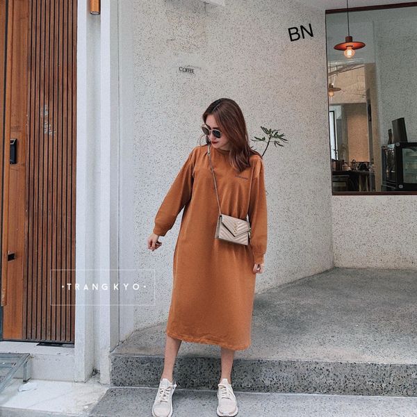 HÀNG SẴN) Váy yếm kaki dáng suông dài MORAN Hàn Quốc - Có ảnh thật | Shopee  Việt Nam