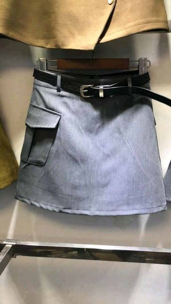 Chân váy mini sáng bóng - Màu đen/Màu bạc - Ladies | H&M VN