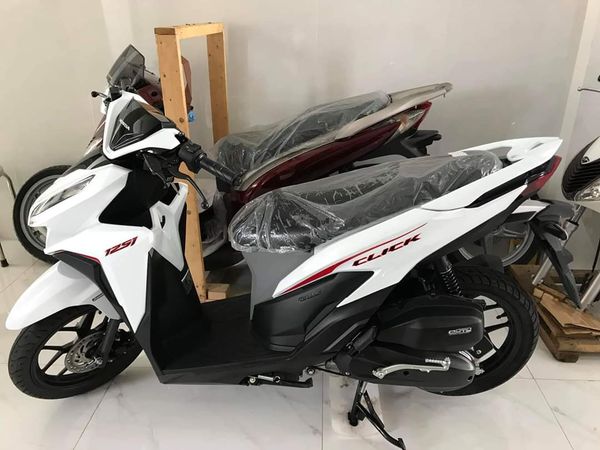 Tem Rời Dán Xe Honda Vario / Click 150 Mẫu BM | VR182110BM | Decal Chế Xe  Máy Chất Liệu PVC Cắt Khuôn Sẵn - Trắng - Giá Tiki khuyến mãi: 150,000đ -