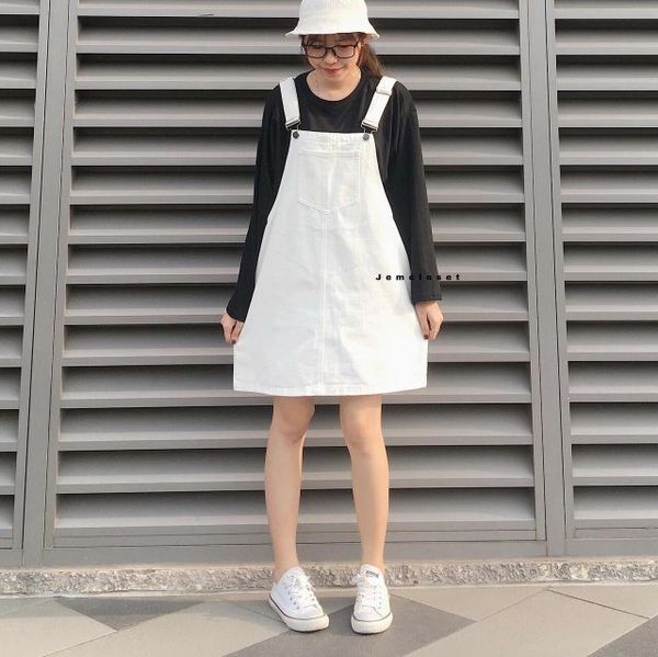 Sẵn) Set áo thun trắng dài tay + váy yếm hai dây vạt chéo hách dáng đan dây  bên hông có size (ảnh thật) | Shopee Việt Nam