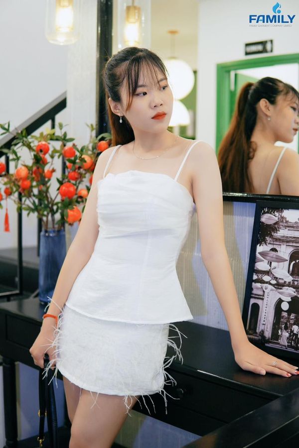 Đầm Kim Sa Tay Áo Lông Vũ Cổ Vuông Khí Chất Kiểu Pháp Cho Nữ Váy Chữ A  Không Đều Mới Mùa Xuân 2022 Đầm Thường Ngày Cho Nữ - MixASale