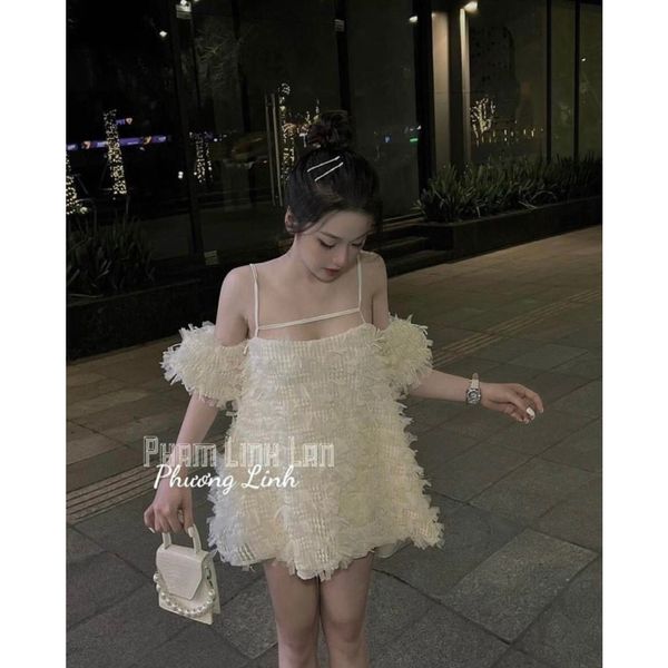 Váy babydoll 2 dây trễ vai hoạ tiết hoa nổi xinh xắn | Shopee Việt Nam