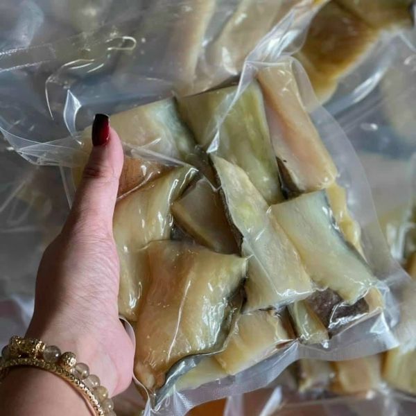 KHÔ CÁ DỨA NUÔI CẮT KHÚC, HƯƠNG VỊ ĐẶC SẢN TƯƠI NGON 500G - WINNIE HOUSE KHÔ CÁ DỨA NUÔI CẮT KHÚC, HƯƠNG VỊ ĐẶC SẢN TƯƠI NGON 500G - WINNIE HOUSE