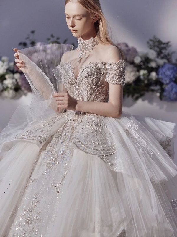 10 thiết kế váy cưới tuyệt đẹp “ám ảnh” mọi cô dâu | Báo Dân trí