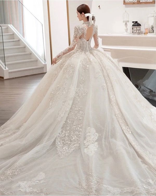 Váy cưới tay dài cổ điển kết pha lê tùng kim tuyến - VC26 - NiNiStore 2024