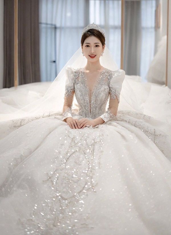 Váy cưới lụa phi trơn đơn giản phong cách Hàn quốc 2021 | Áo dạ hội, Áo váy,  Cô dâu