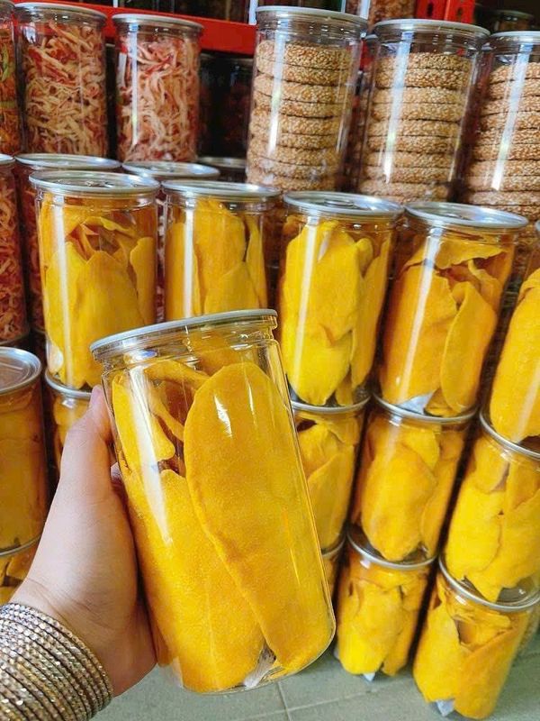 XOÀI SẤY LẠNH DẺO HÀNG CHUẨN XUẤT KHẨU 500G - WINNIE HOUSE XOÀI SẤY LẠNH DẺO HÀNG CHUẨN XUẤT KHẨU 500G - WINNIE HOUSE