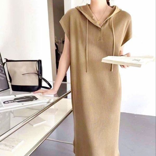 ĐẦM NỮ SUÔNG NỈ TĂM LEN TAY NHÍ CÓ MŨ FORM RỘNG - AUSA HOUSE ĐẦM NỮ SUÔNG NỈ TĂM LEN TAY NHÍ CÓ MŨ FORM RỘNG - AUSA HOUSE