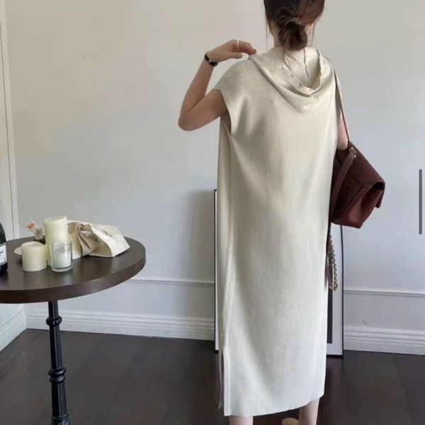 ĐẦM NỮ SUÔNG NỈ TĂM LEN TAY NHÍ CÓ MŨ FORM RỘNG - AUSA HOUSE ĐẦM NỮ SUÔNG NỈ TĂM LEN TAY NHÍ CÓ MŨ FORM RỘNG - AUSA HOUSE