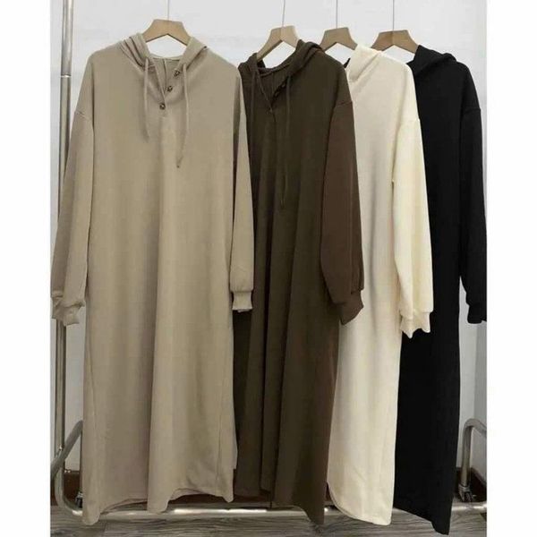 ĐẦM NỮ SUÔNG NỈ TĂM LEN TAY DÀI CÓ MŨ FORM RỘNG - AUSA HOUSE ĐẦM NỮ SUÔNG NỈ TĂM LEN TAY DÀI CÓ MŨ FORM RỘNG - AUSA HOUSE
