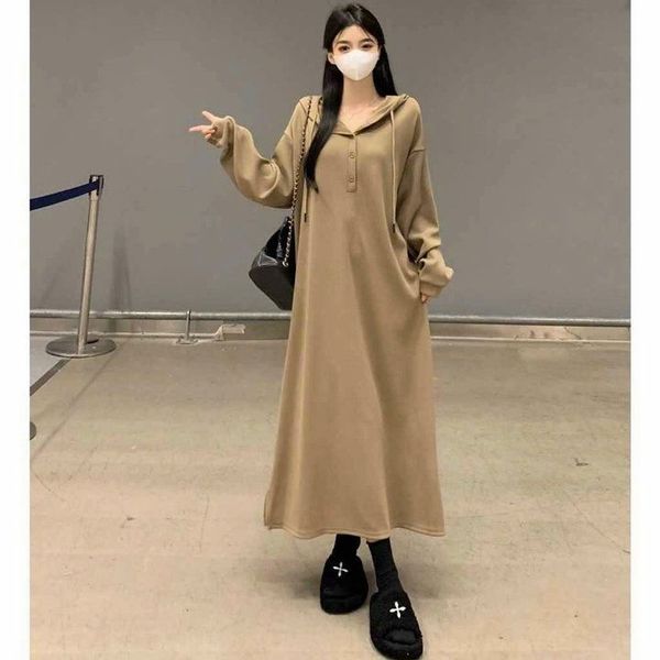 ĐẦM NỮ SUÔNG NỈ TĂM LEN TAY DÀI CÓ MŨ FORM RỘNG - AUSA HOUSE ĐẦM NỮ SUÔNG NỈ TĂM LEN TAY DÀI CÓ MŨ FORM RỘNG - AUSA HOUSE