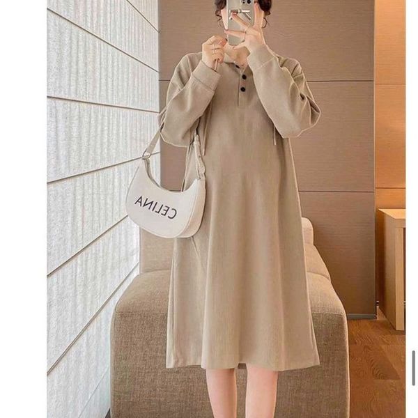 ĐẦM NỮ SUÔNG NỈ TĂM LEN TAY DÀI CÓ MŨ FORM RỘNG - AUSA HOUSE ĐẦM NỮ SUÔNG NỈ TĂM LEN TAY DÀI CÓ MŨ FORM RỘNG - AUSA HOUSE
