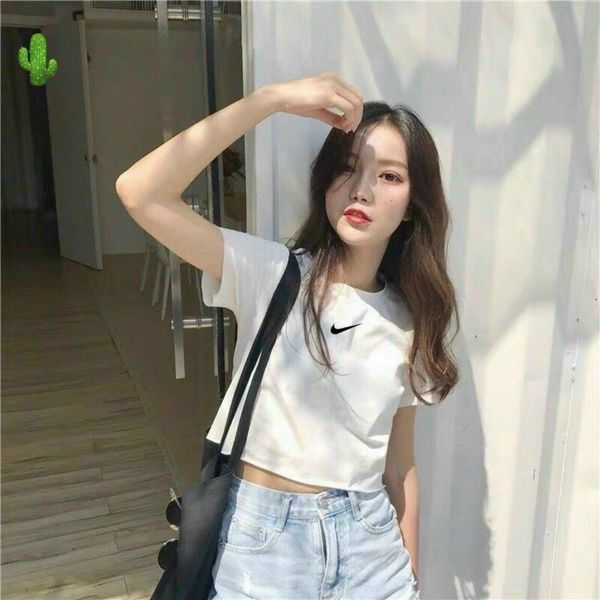 ÁO THUN NỮ CROPTOP CỔ TRÒN TAY NGẮN LƯỠI LIỀM - AUSA HOUSE ÁO THUN NỮ CROPTOP CỔ TRÒN TAY NGẮN LƯỠI LIỀM - AUSA HOUSE