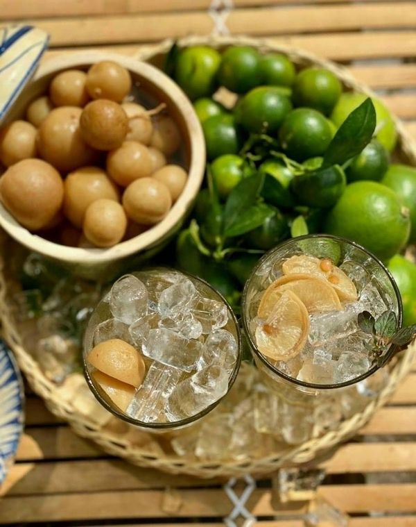 CHANH MUỐI NGÂM ĐƯỜNG PHÈN GIẢI NHIỆT NGÀY NẮNG NÓNG - WINNIE HOUSE CHANH MUỐI NGÂM ĐƯỜNG PHÈN GIẢI NHIỆT NGÀY NẮNG NÓNG - WINNIE HOUSE