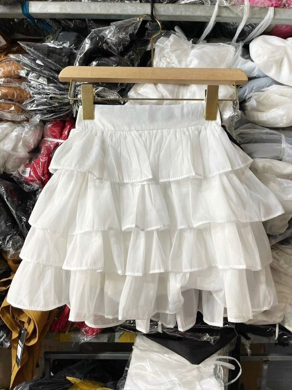 CHÂN VÁY VOAN 4 TẦNG - LÊ PHƯƠNG BOUTIQUE CHÂN VÁY VOAN 4 TẦNG - LÊ PHƯƠNG BOUTIQUE