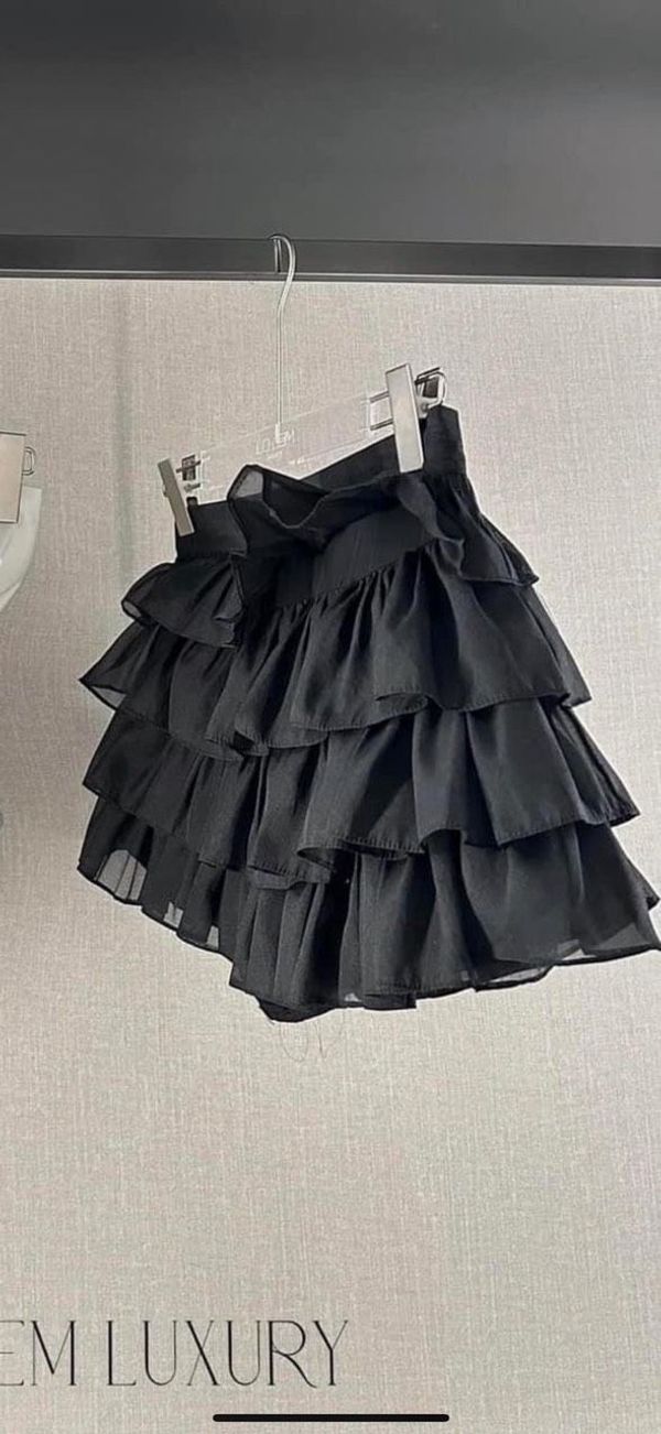 CHÂN VÁY VOAN 4 TẦNG - LÊ PHƯƠNG BOUTIQUE CHÂN VÁY VOAN 4 TẦNG - LÊ PHƯƠNG BOUTIQUE