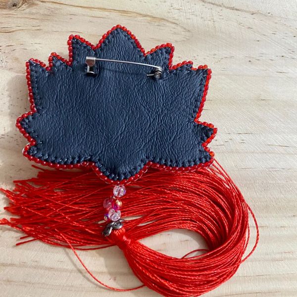 Ghim cài áo hình hoa sen thiết kế riêng kết thủ công 8cm thời trang cao cấp dành cho nữ Ghim cài áo hình hoa sen thiết kế riêng kết thủ công 8cm thời trang cao cấp dành cho nữ