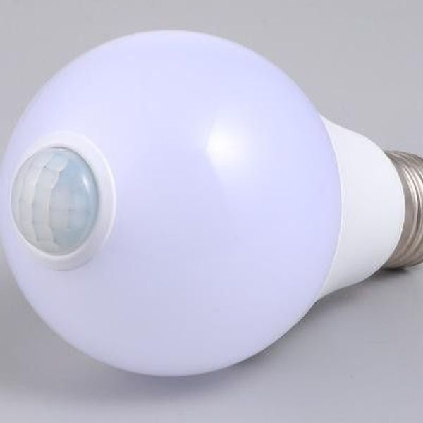 Bóng đèn Led 9w thông minh cảm biến hồng ngoại tự động mở tắt khi không có người