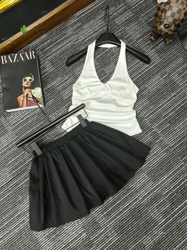 SET ÁO YẾM KÈM CHÂN VÁY A XOÈ - LÊ PHƯƠNG BOUTIQUE SET ÁO YẾM KÈM CHÂN VÁY A XOÈ - LÊ PHƯƠNG BOUTIQUE