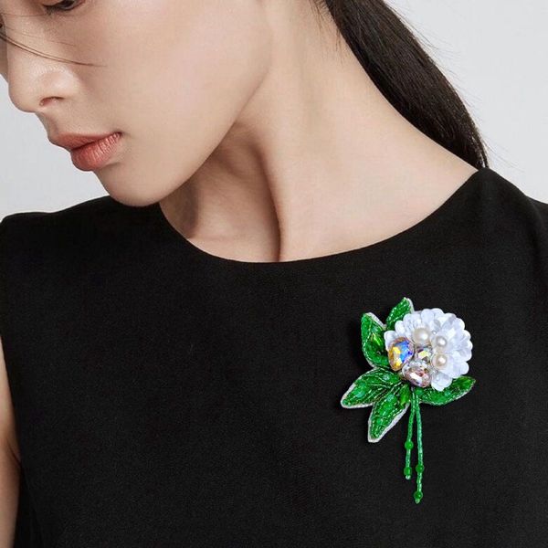 GHIM TRÂM CÀI ÁO HOA TRÀ MẪU THIẾT KẾ RIÊNG ĐÍNH KẾT THỦ CÔNG CAO CẤP 10cm DÀNH CHO NỮ GHIM TRÂM CÀI ÁO HOA TRÀ MẪU THIẾT KẾ RIÊNG ĐÍNH KẾT THỦ CÔNG CAO CẤP 10cm DÀNH CHO NỮ