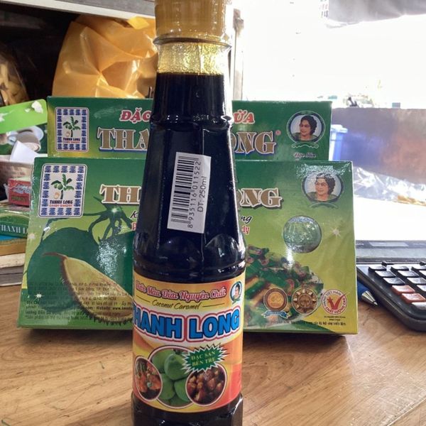 NƯỚC MÀU DỪA NGUYÊN CHẤT THƠM LỪNG ĐẶC SẢN BẾN TRE 250ML NƯỚC MÀU DỪA NGUYÊN CHẤT THƠM LỪNG ĐẶC SẢN BẾN TRE 250ML
