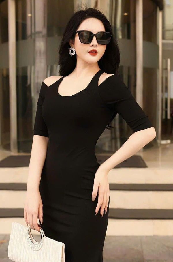 Đầm đuôi cá hở vai sang trọng hàng cao cấp mẫu mới về Đầm đuôi cá hở vai sang trọng hàng cao cấp mẫu mới về