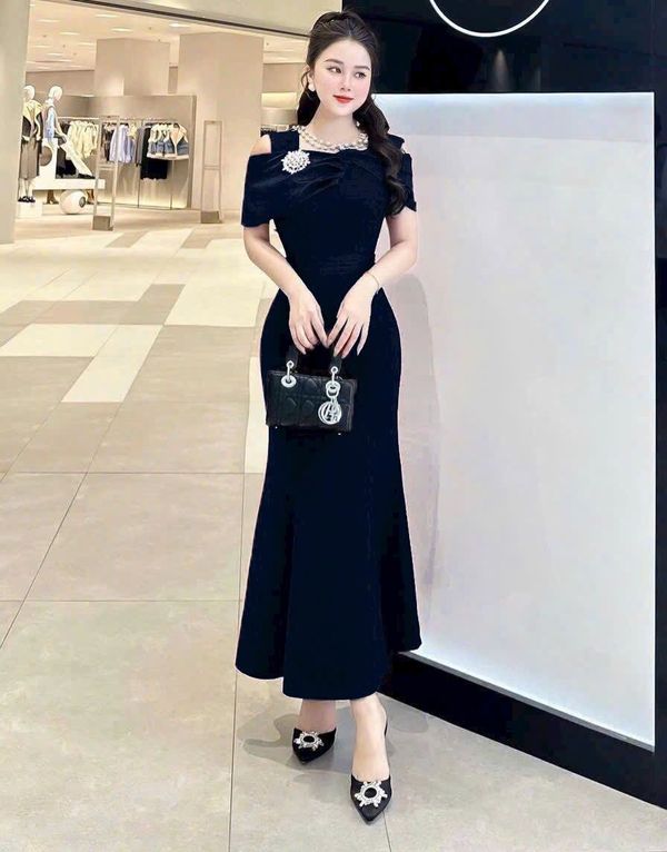 Đầm đuôi cá trễ vai kèm phụ kiện sang trọng hàng cao cấp Đầm đuôi cá trễ vai kèm phụ kiện sang trọng hàng cao cấp